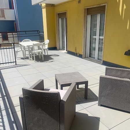 Residence Pace - Agenzia Cocal Каорле Екстер'єр фото